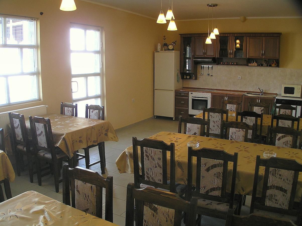 Гостевой дом Karadzhovy Guest House Калофер-18