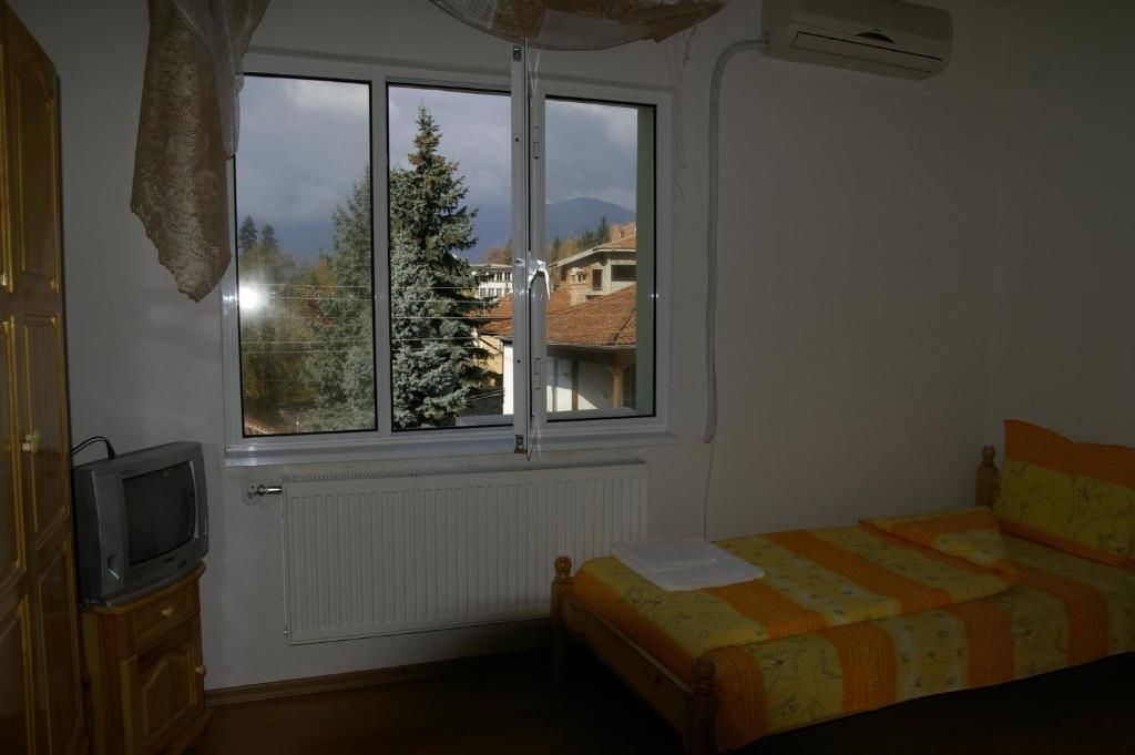 Гостевой дом Karadzhovy Guest House Калофер